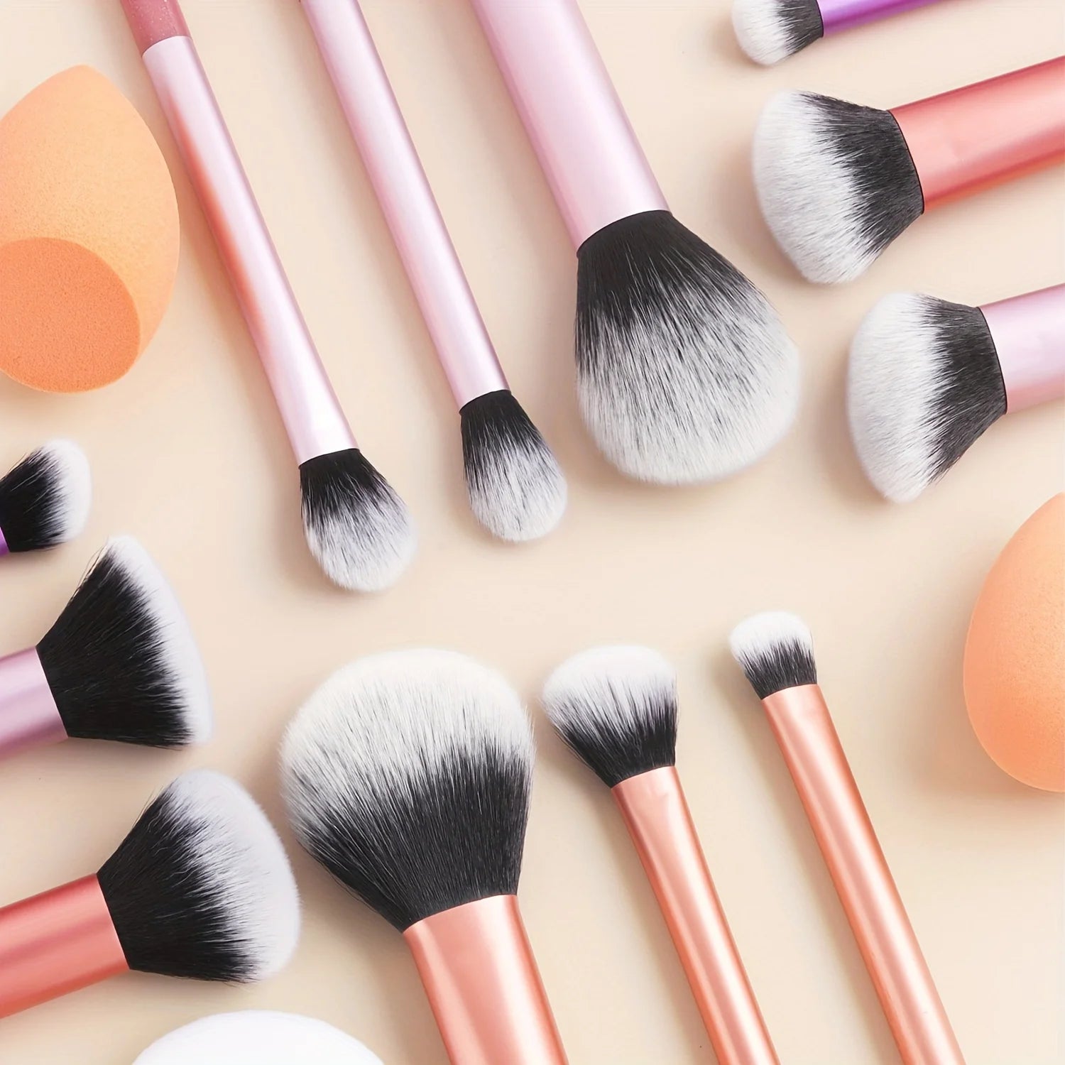 12-Piece Professional Makeup Brush Set — Soft Synthetic Bristles